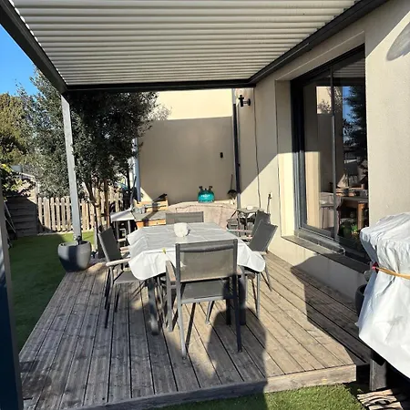 De Baluffe - 3 Bedrooms, Pool, Parking *