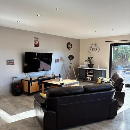 De Baluffe - 3 Bedrooms, Pool, Parking Villa *