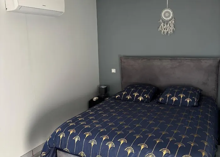 De Baluffe - 3 Bedrooms, Pool, Parking Villa