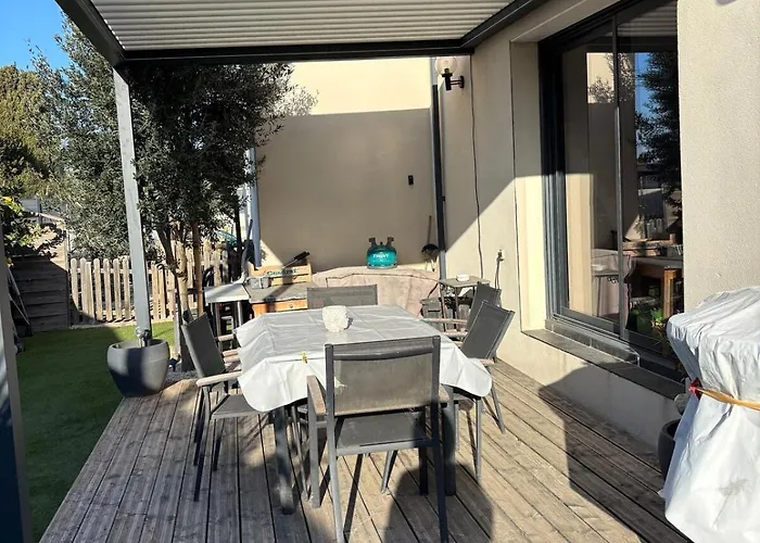 De Baluffe - 3 Bedrooms, Pool, Parking *